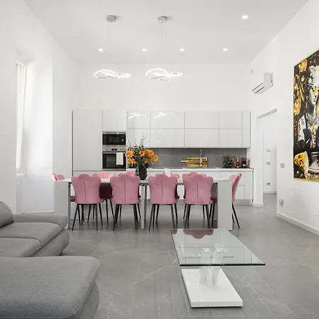 Borghese Palace Luxury Apartament