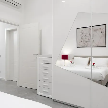 Borghese Palace Luxury Apartament